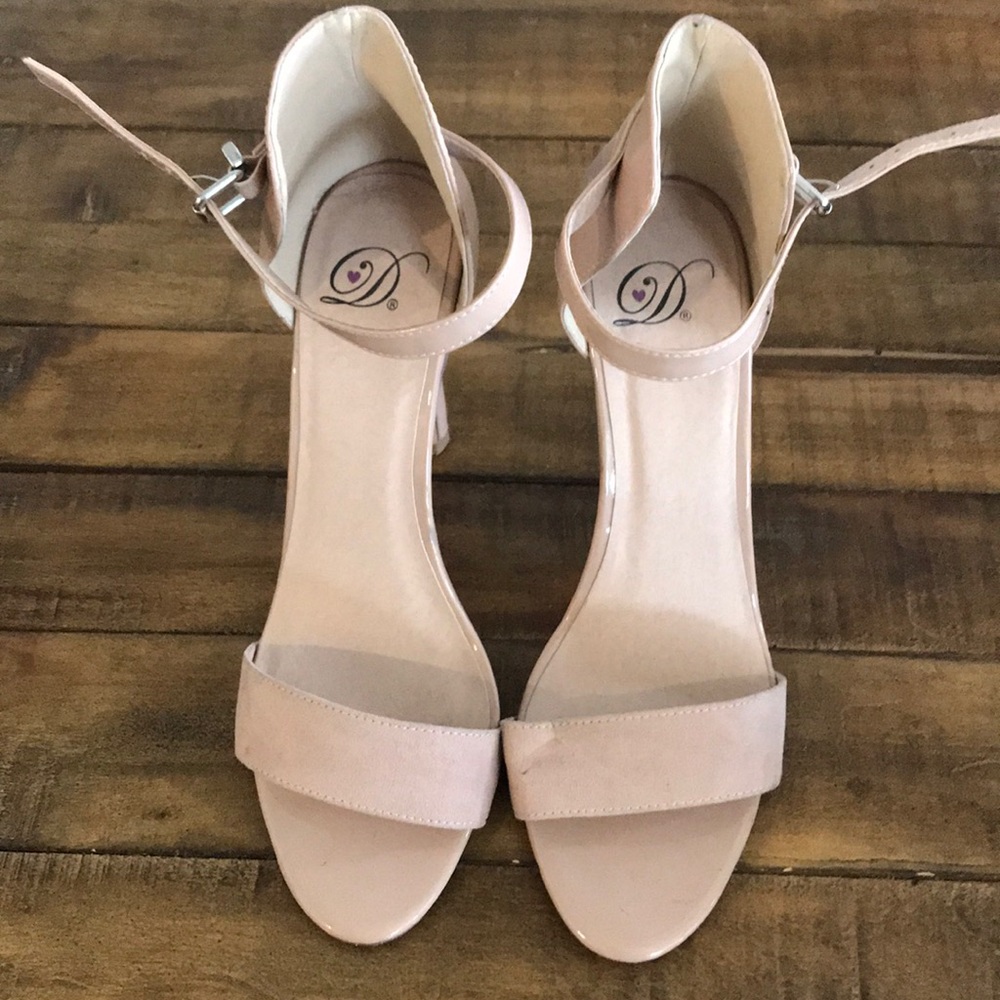 Nude Single sole heels
